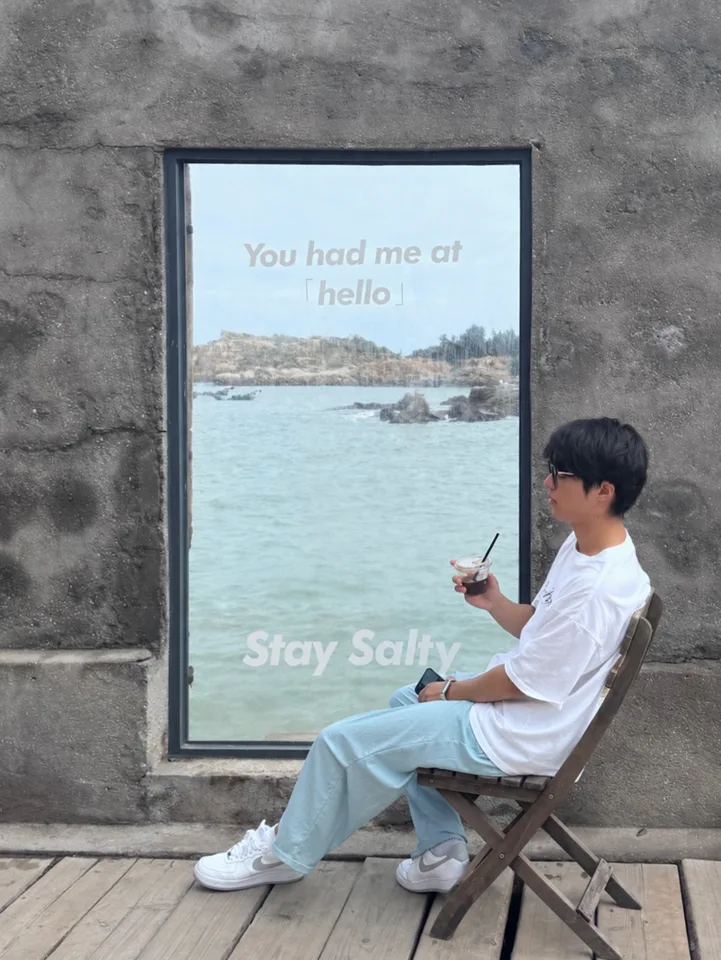 Photo of Yifan Yan